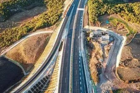 昭威高速公路最新动态，自然美景之旅的启程之路
